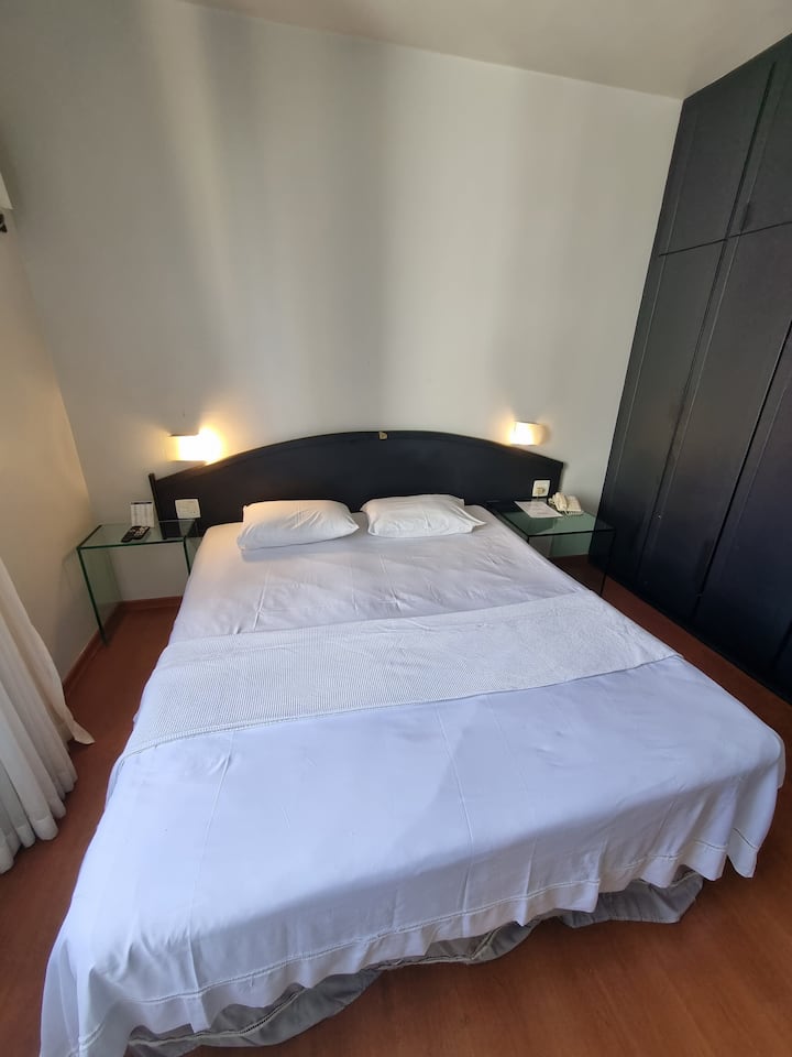 Cama queen na suite