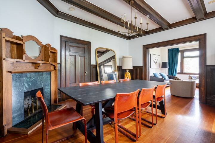 FULL House 3Beds With Patio 1.9km to Inner Harbour gallery image 4