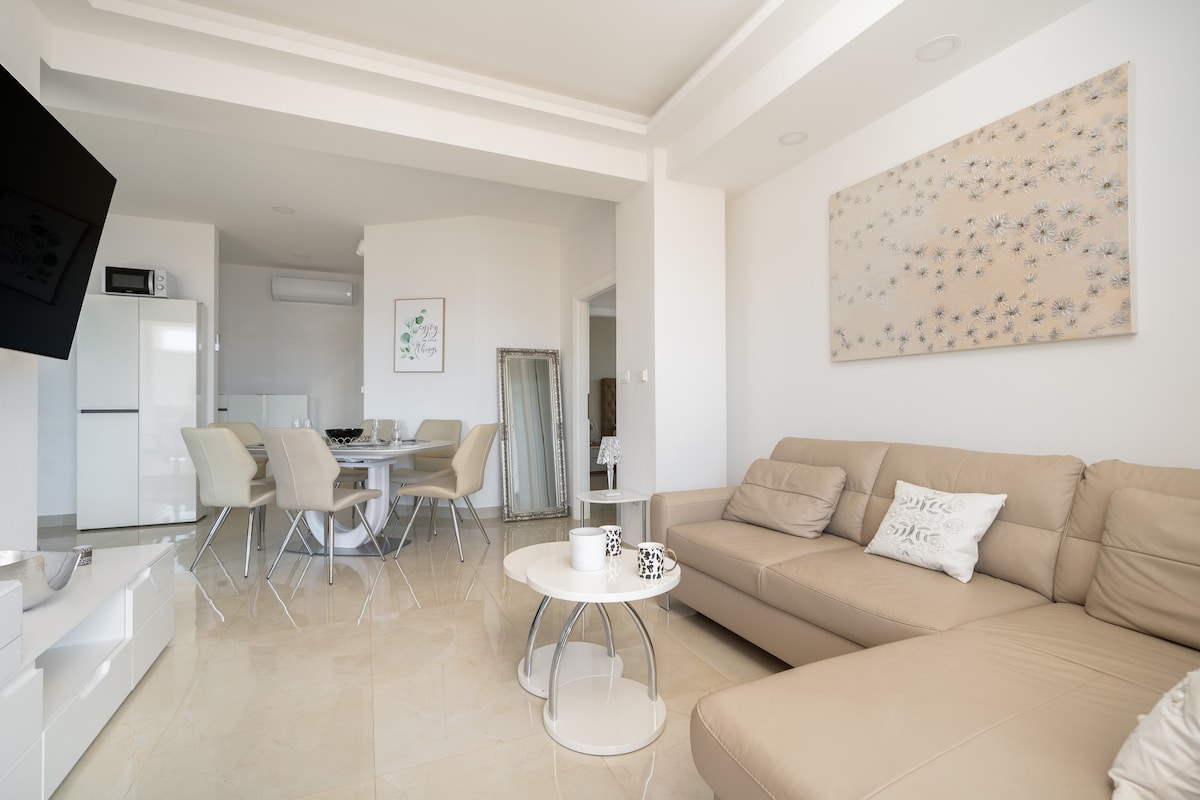 მისაღები ოთახი 2