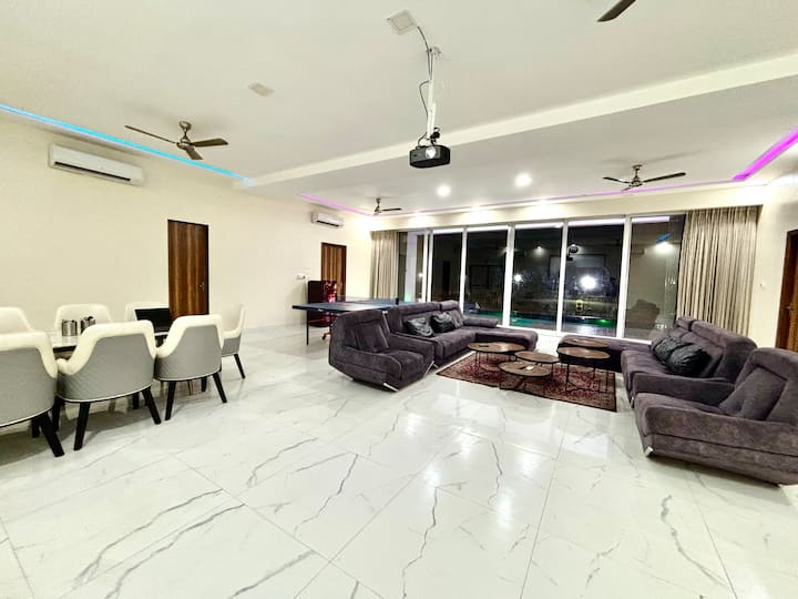 Shah Beachfront Villa With Swimming Pool - Dahanu - Dahanu