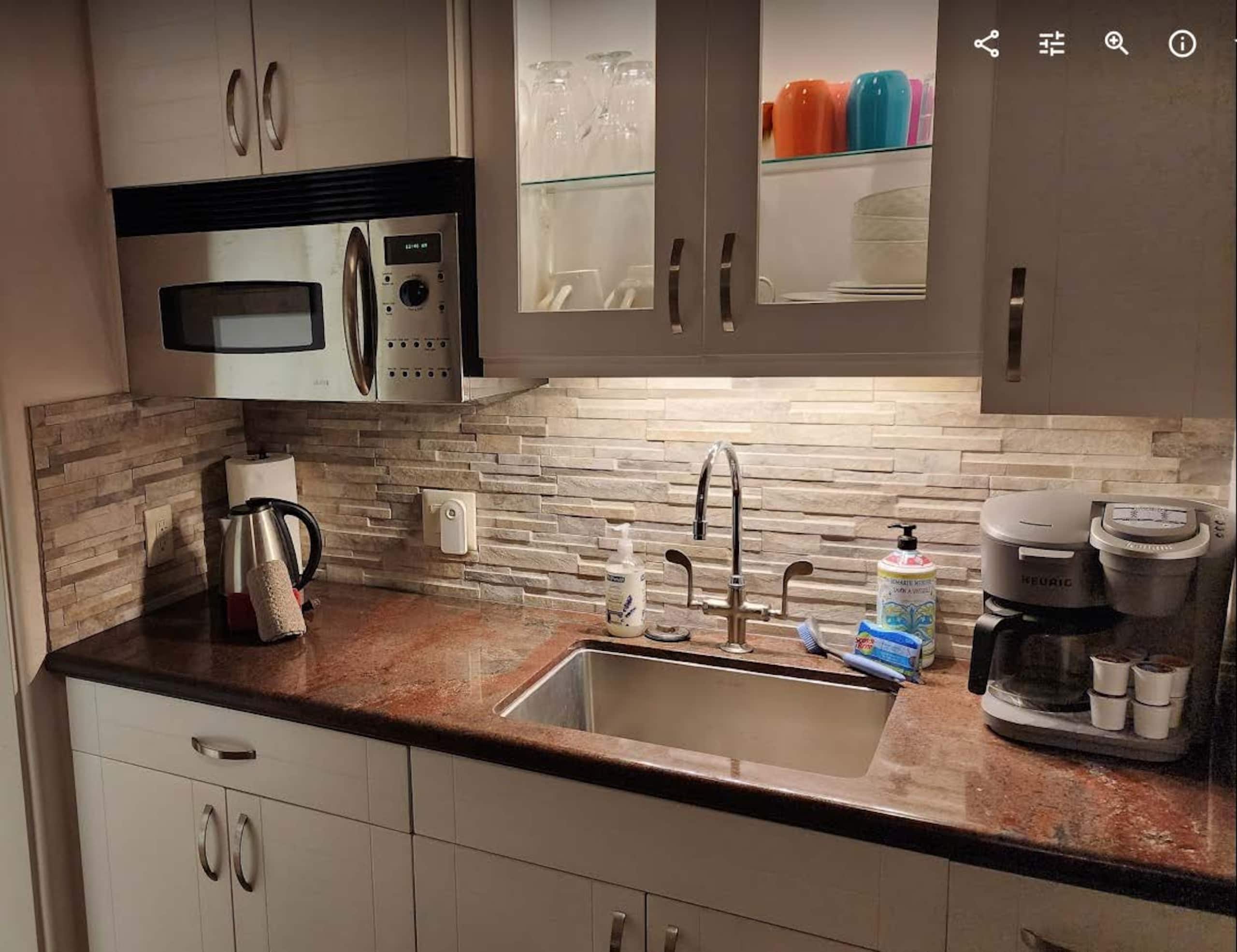 Guesthouse in Kailua · ★4.8 · 1 bedroom · 1 bed · 1 private bath - Image 11