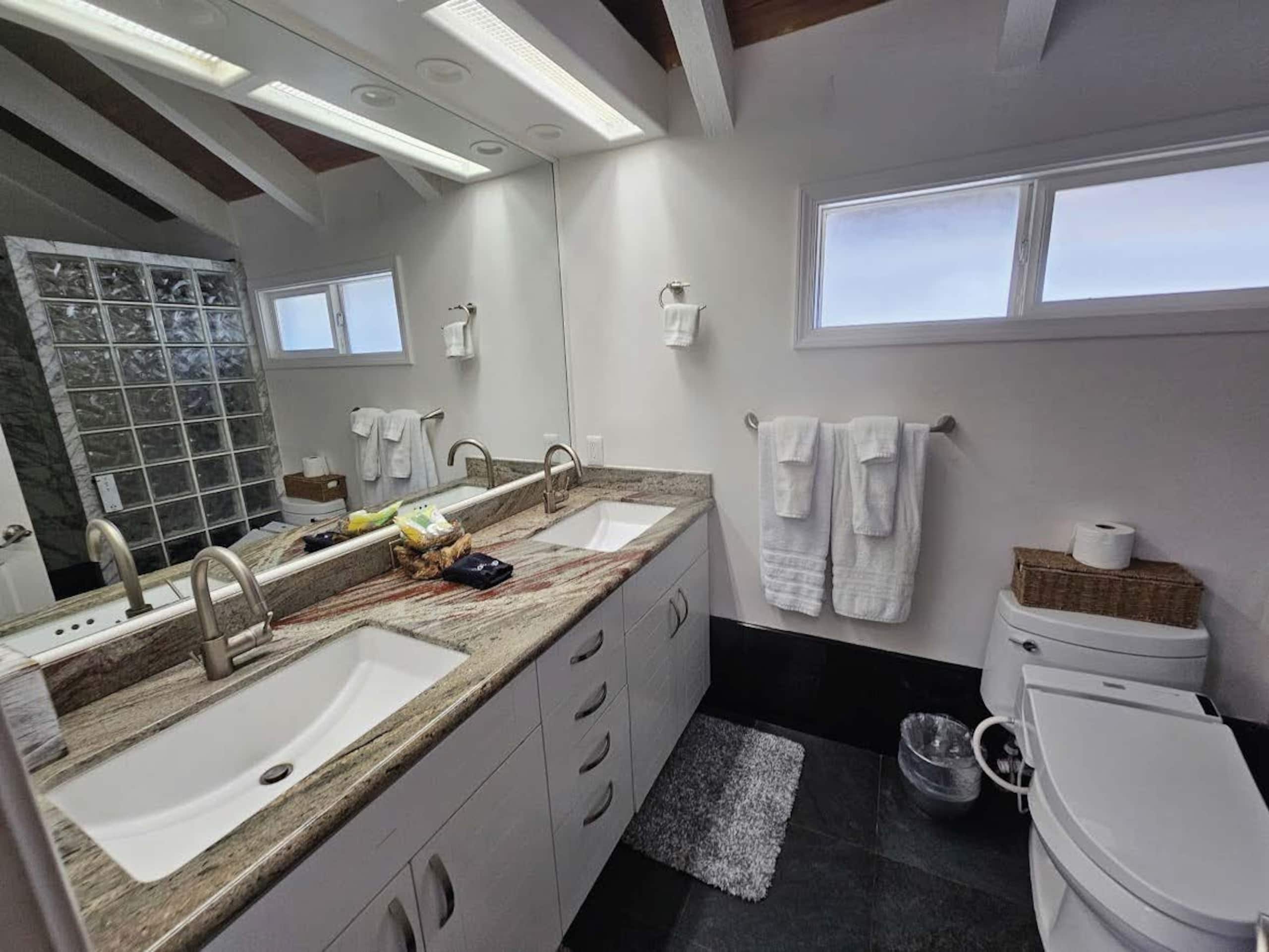 Kailua - Ocean/Mtn Views - 60' Pool - 2 Decks - Image 5