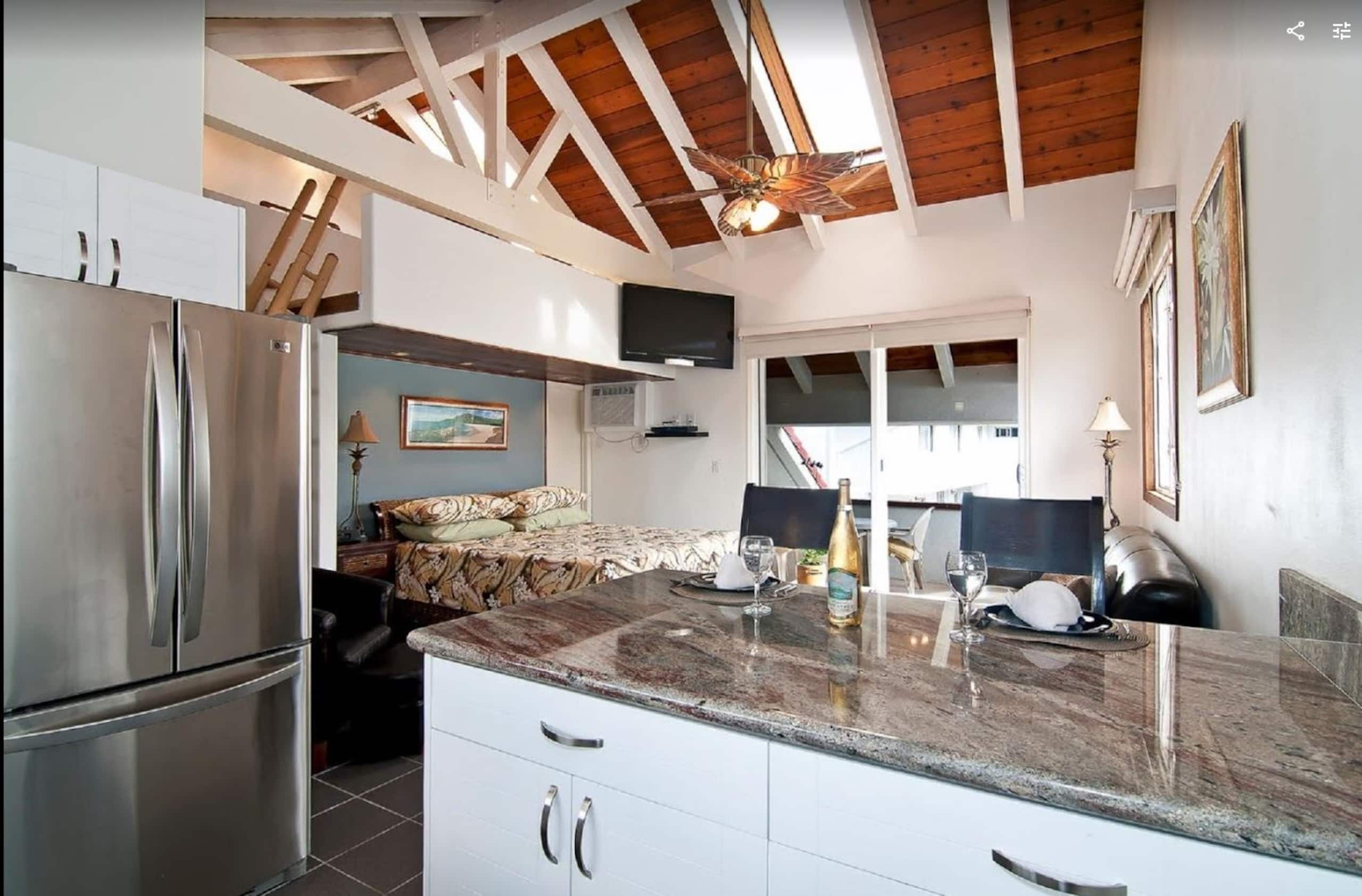 Kailua - Ocean/Mtn Views - 60' Pool - 2 Decks - Image 3