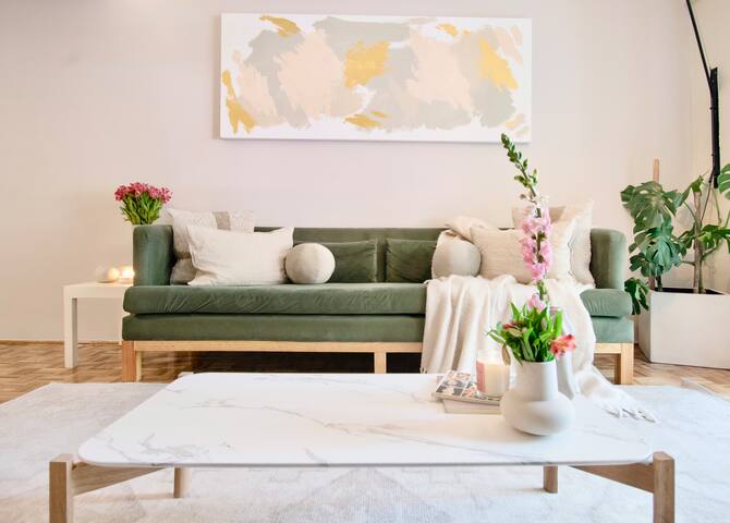 2 DESIGNED APTS IN ♥ OF CONDESA 7BR-6BATH-20PPL gallery image 2