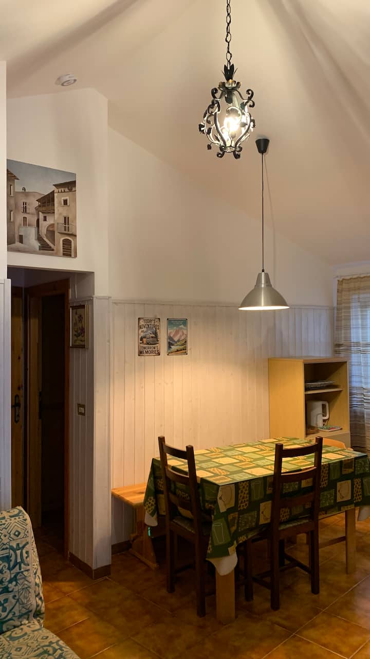Tiny House With Fireplace In The Heart Of Fano - Pietracamela