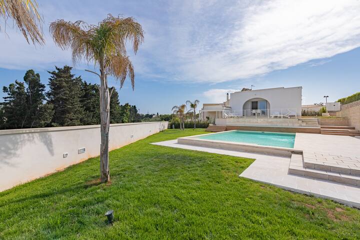 Villa Arca with pool and sea view in Otranto gallery image 5