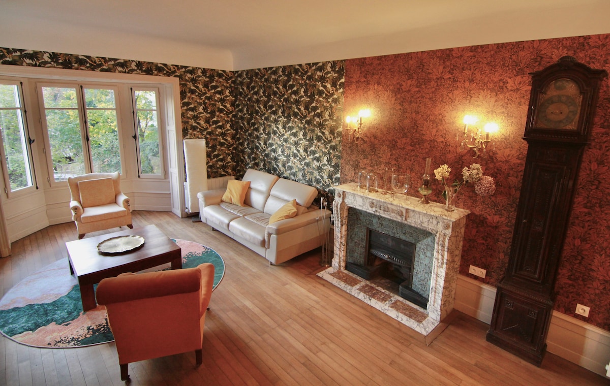 Annuncio Airbnb popolare: Duplex apartment with character a Villefranche Sur Saône