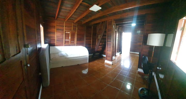 Suite:
Bicama +
Colchón de la viuda +
Ventilador 