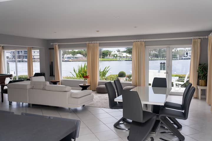Waterfront-4br 3b Pool, Walk To Beach, Parking - Fort Lauderdale, FL