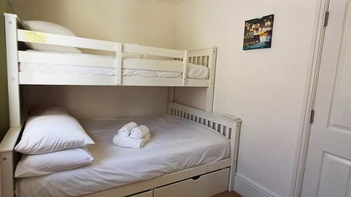 Double bed with single over