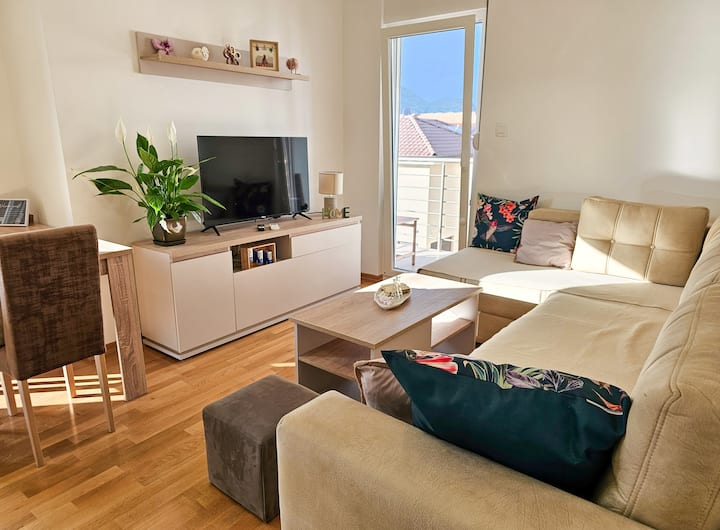 Blanc A Cosy Apartment With Private Parking - Podgorica