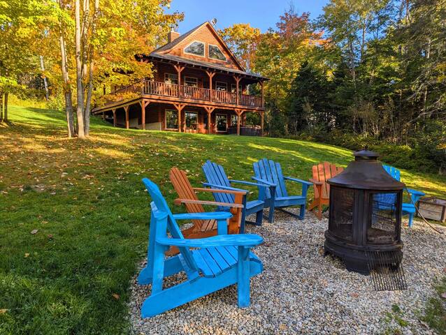 Cast Away Grand Lodge….luxury 4 bedroom w/hot tub