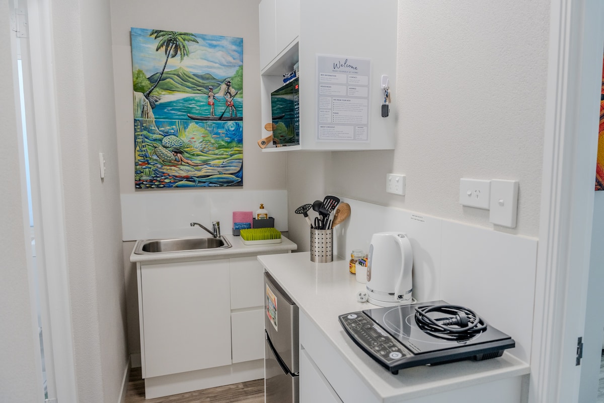 Successful Airbnb property: Modern Sanctuary - Your Home Away From Home. in Cairns North