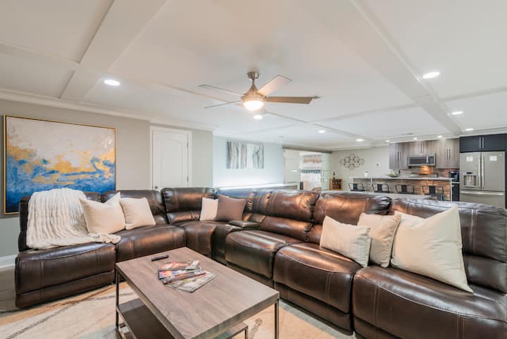 Immaculate 1-bedroom Place With Free Parking. - Lake Norman, NC