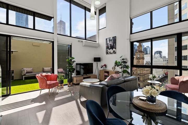 Rare Loft Style Penthouse Bourke St Mall + Parking