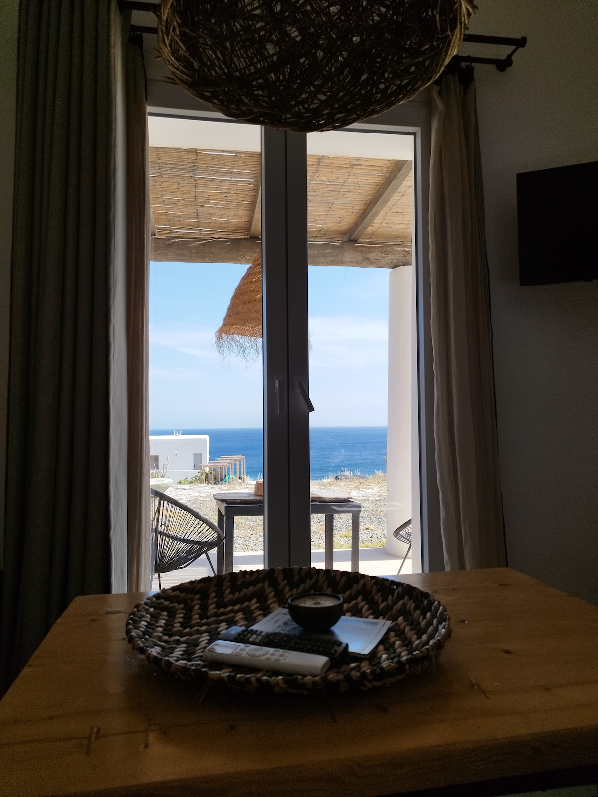 Aloe Mare Suite 4 - Apartments for Rent in Megas Gialos, Greece - Airbnb