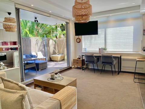 Top performing Airbnb: Quiet alfresco oasis - walk to beach, shops & bars in Coogee
