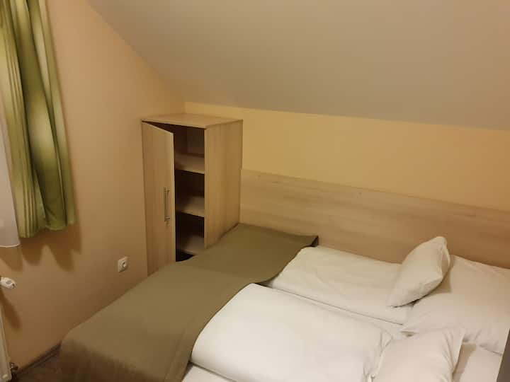 Jaja Apartman 4. Fonyódi Családi Nyaralás - Fonyód