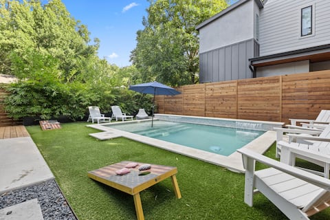 Downtown Luxury Oasis - Heated Pool! (7 Bedrooms)