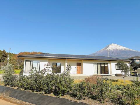 Mt.Fuji View Private House: BBQ, Kitchen, Bath, AC
