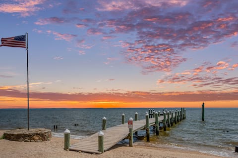 Private Beach Front w/ Dock Colonial Beach Water