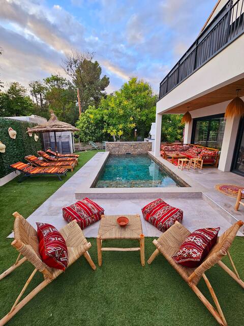 VILLA IN THE HEART OF HERAULT WITH POOL AND SAUNA