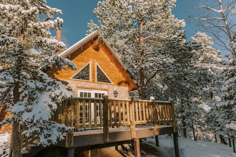 The Timber A-Frame✦Large Deck✦Hot Tub✦BBQ