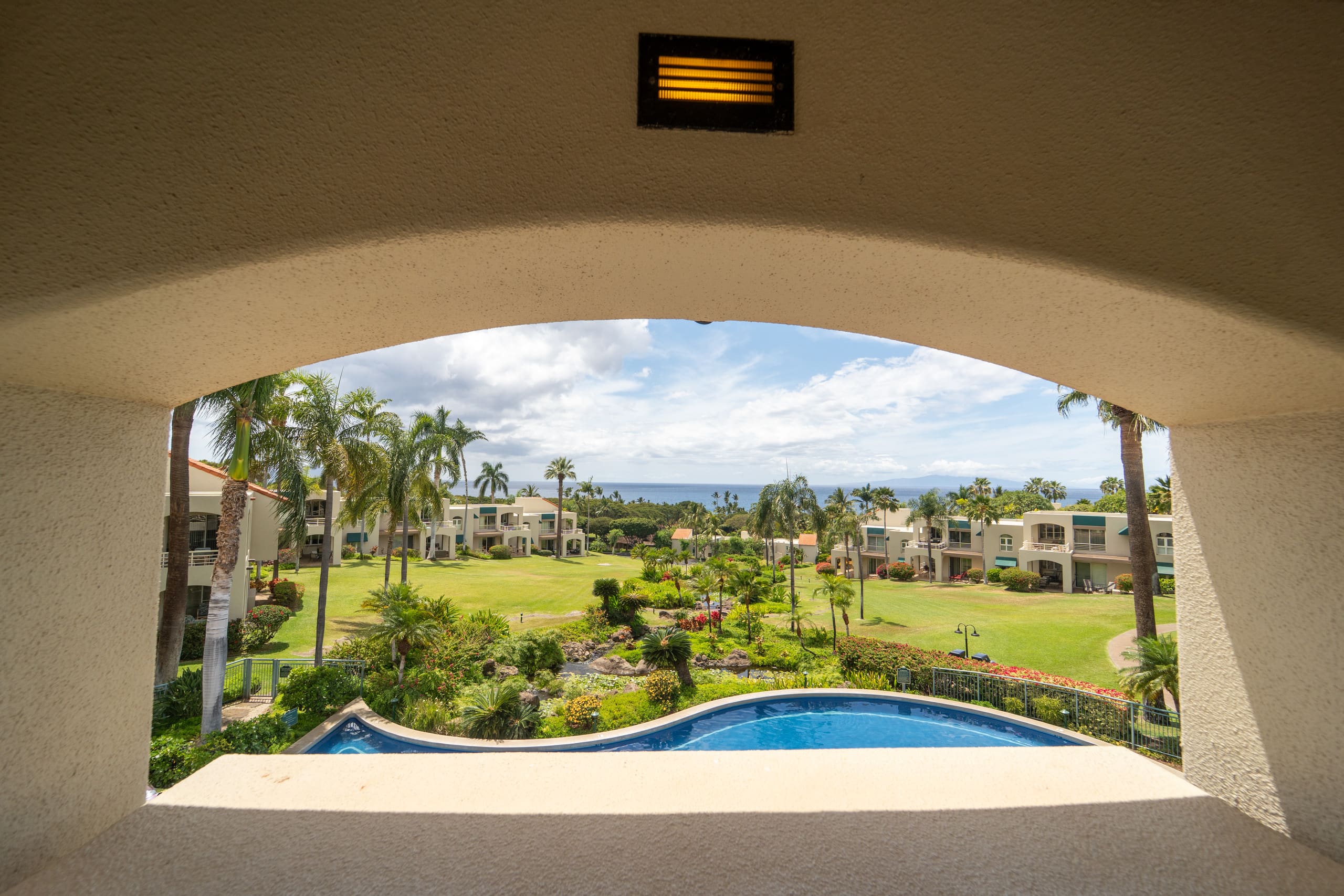 Condo in Kihei · ★4.94 · 1 bedroom · 2 beds · 2 baths - Image 47