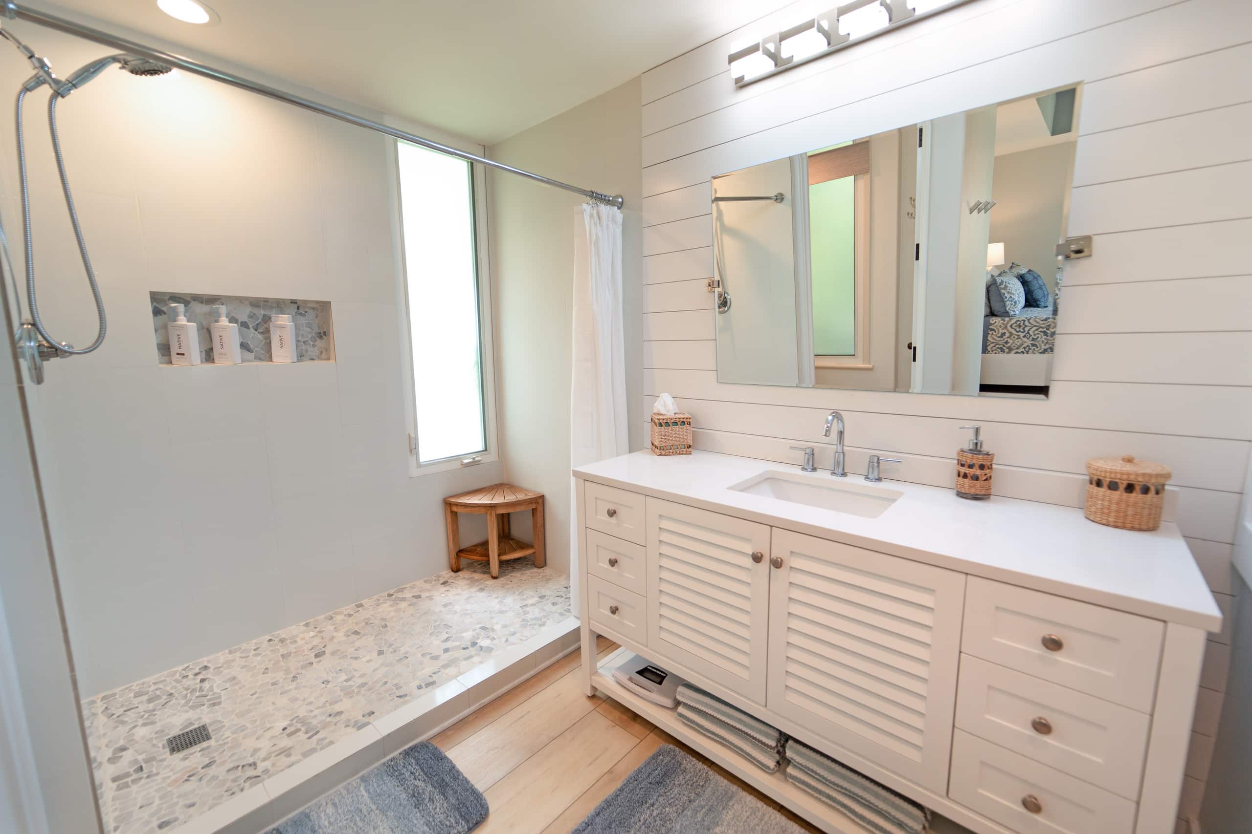 Condo in Kihei · ★4.94 · 1 bedroom · 2 beds · 2 baths - Image 29