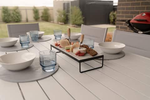 Relaxing 4BR Coastal Escape Near North Beach