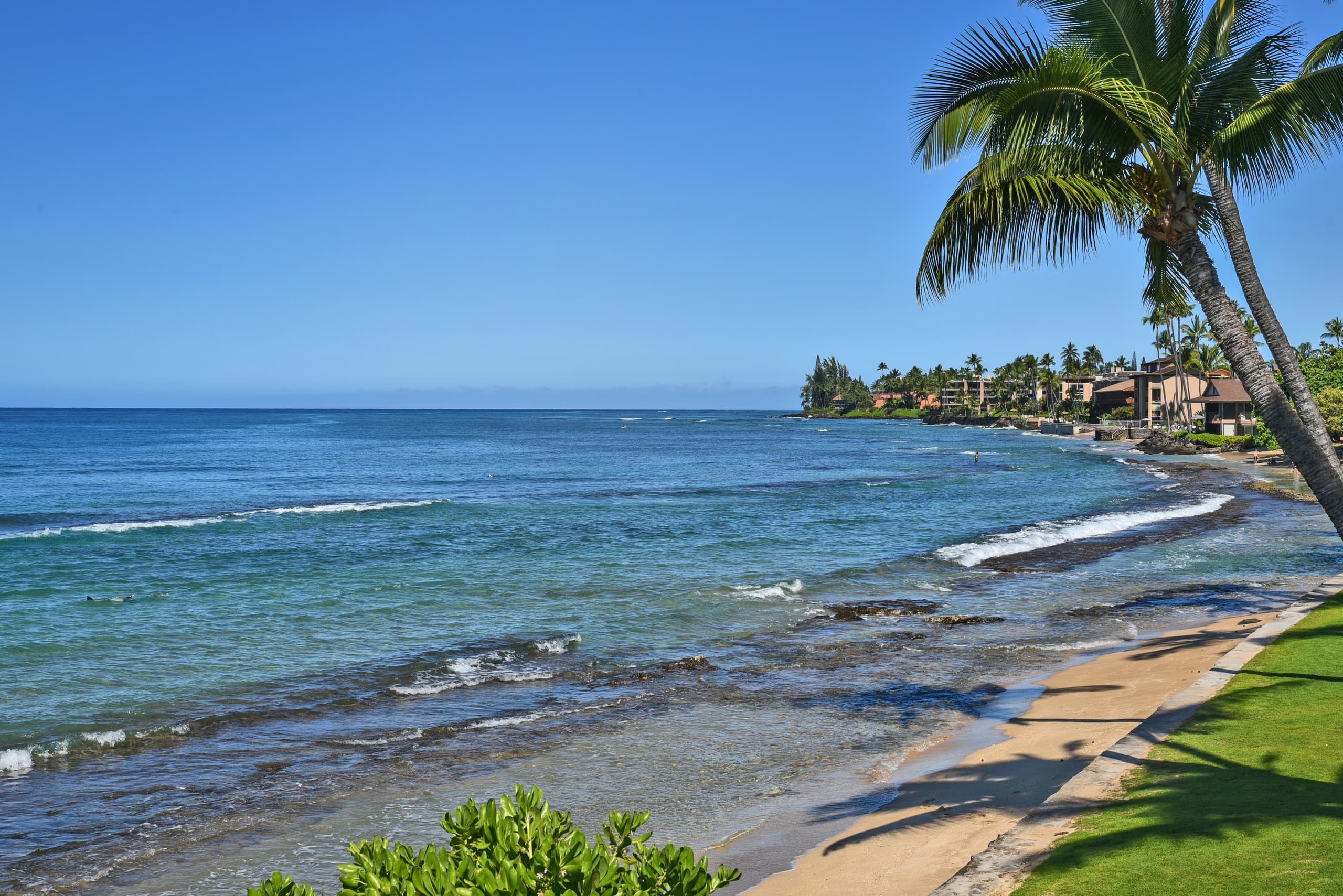 Condo in Lahaina · ★4.73 · 1 bedroom · 2 beds · 1 private bath - Image 45