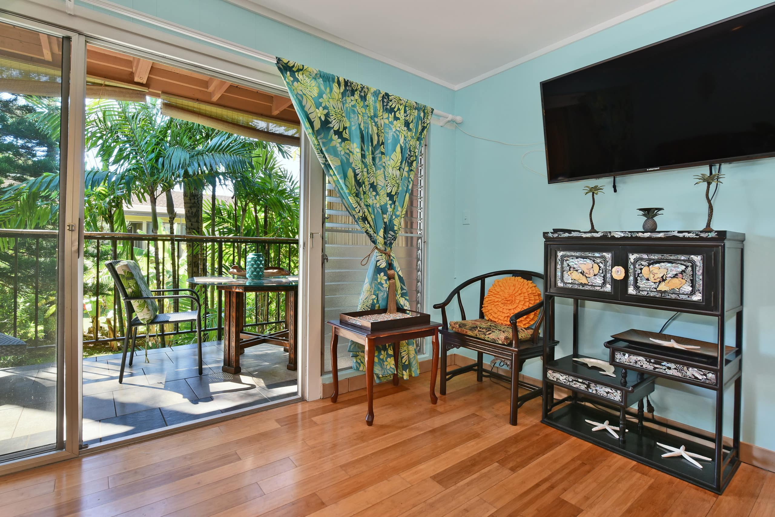 Condo in Lahaina · ★4.73 · 1 bedroom · 2 beds · 1 private bath - Image 13