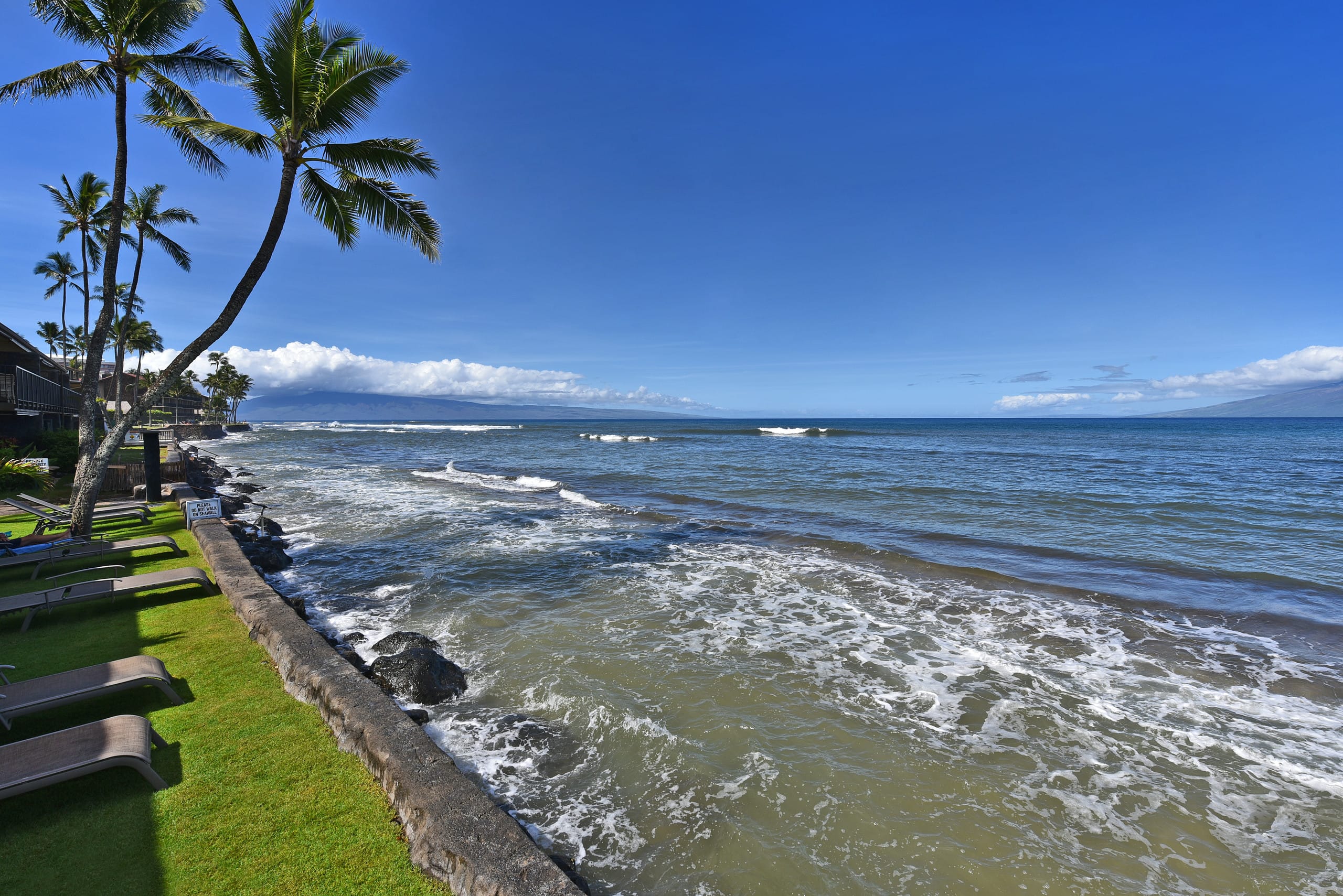 Condo in Lahaina · ★4.73 · 1 bedroom · 2 beds · 1 private bath - Image 40
