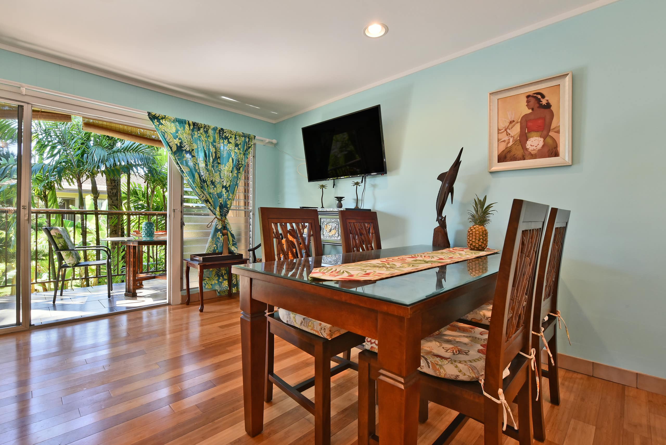 Condo in Lahaina · ★4.73 · 1 bedroom · 2 beds · 1 private bath - Image 17