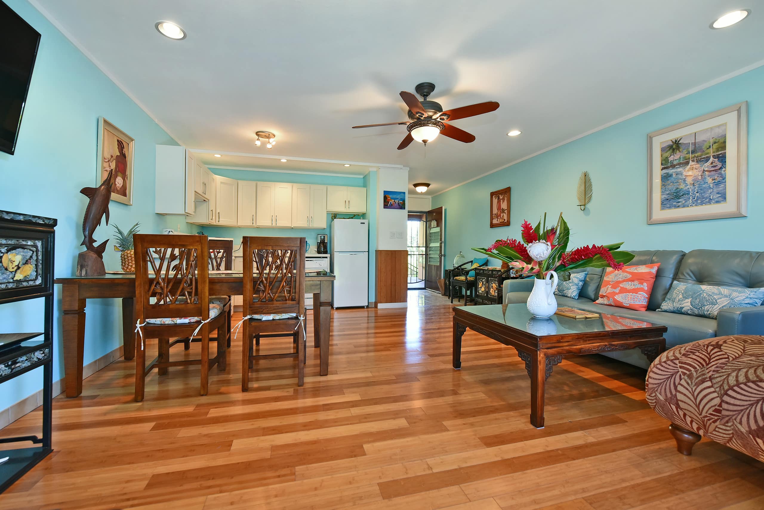Condo in Lahaina · ★4.73 · 1 bedroom · 2 beds · 1 private bath - Image 11