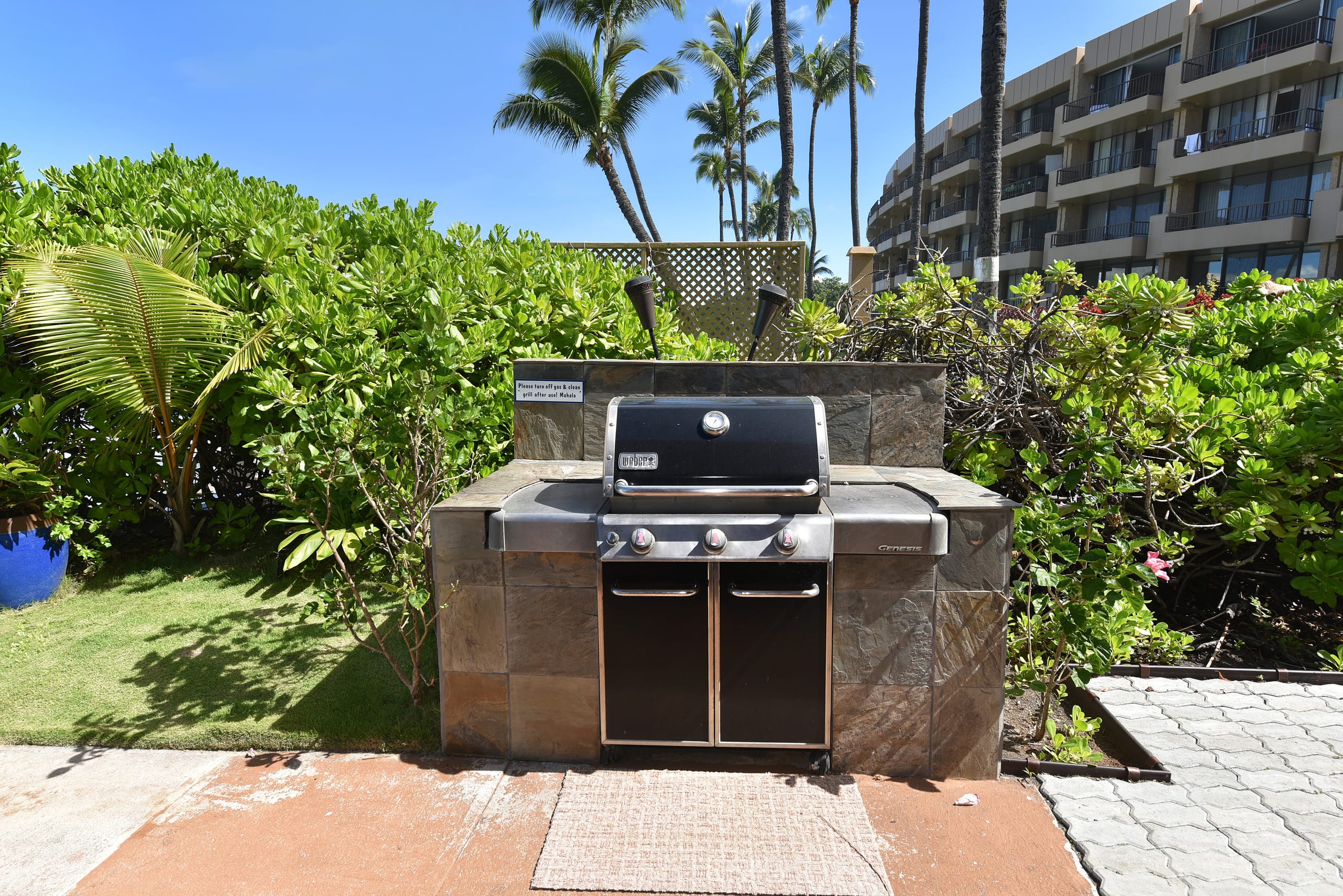 Condo in Lahaina · ★4.73 · 1 bedroom · 2 beds · 1 private bath - Image 47