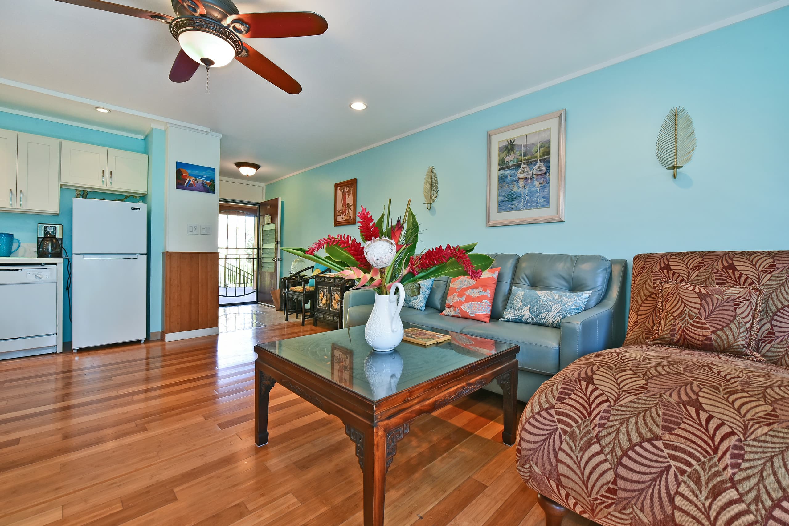 Condo in Lahaina · ★4.73 · 1 bedroom · 2 beds · 1 private bath - Image 14