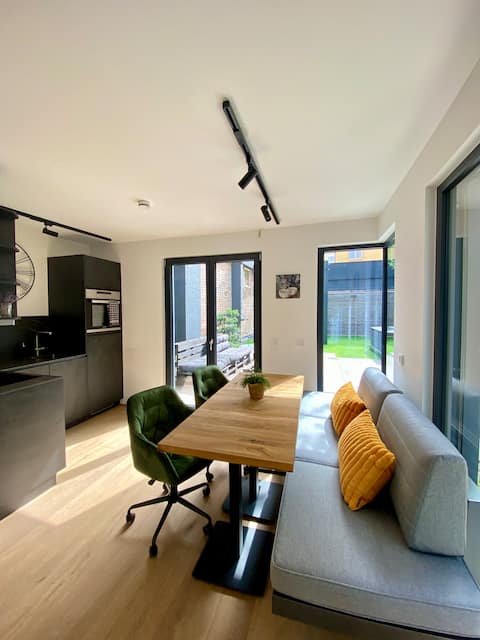 Popular Airbnb listing: Luxury-Townhouse with Terrace in St. Vinzenz