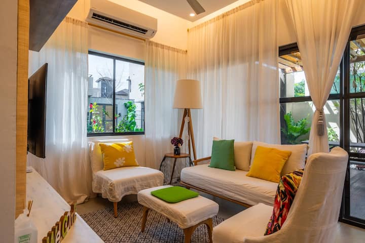 Casa Marisa, Cozy Beachhouse 5min Walk To Beach - Philippines