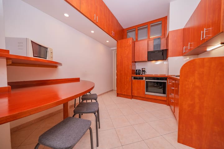 2 Bob's Apartment: 2 Bedrooms, King Size Beds - Prague