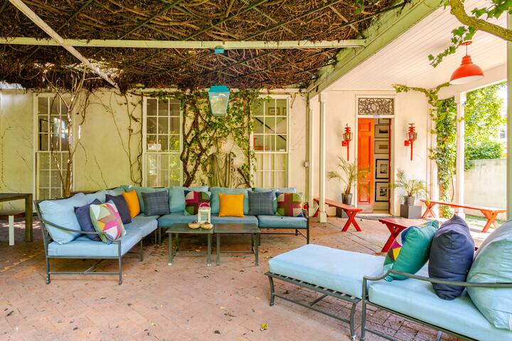 Secluded Garden Oasis- Centrally located gallery image 5