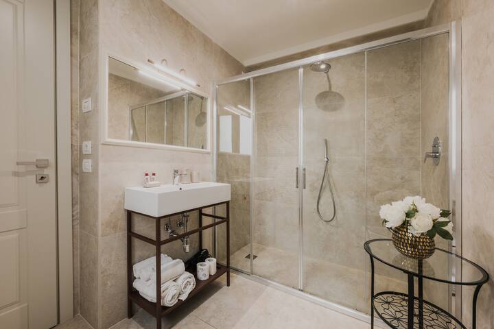 Ariento Deluxe 6 gallery image 5