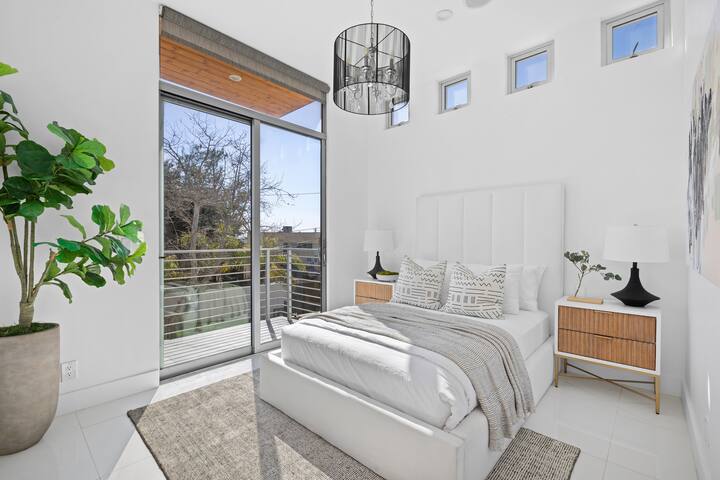 Hollywood Hills Celeb POOL/VIEW/GYM/i-Smart Estate gallery image 4