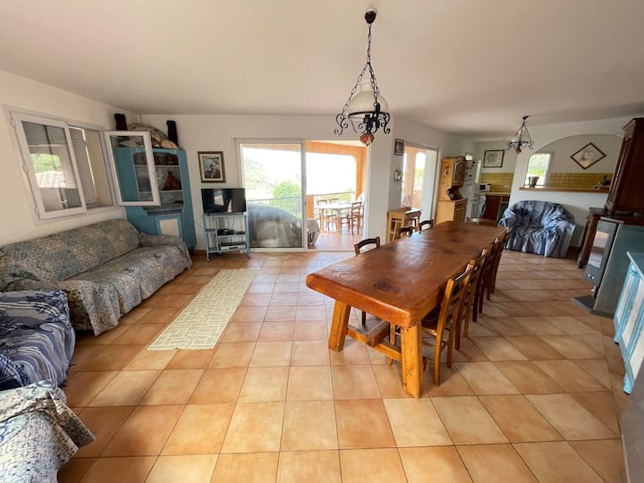 Villa 2 Chambres + 2 Divans, 8 Personnes. - Sartène