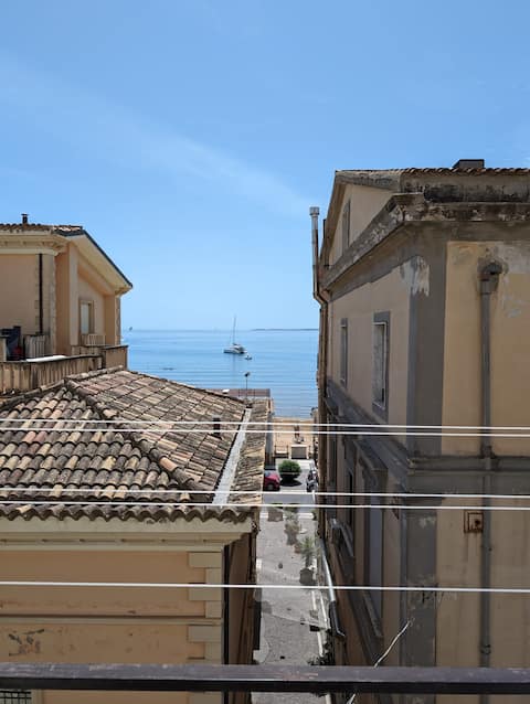 MeryTes - House with a sea view