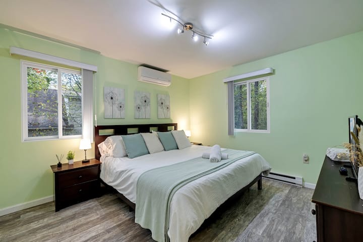 Ogni camera da letto offre un'atmosfera accogliente con letti comodi, assicurando una notte di sonno ristoratore