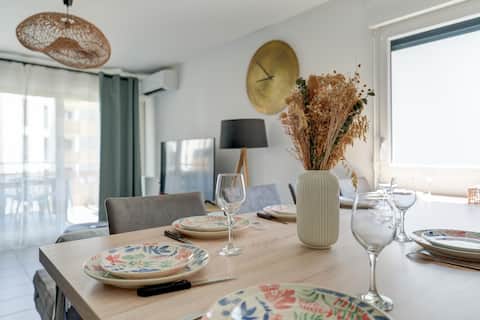 60 m2, terrace, secure parking near Eurexpo