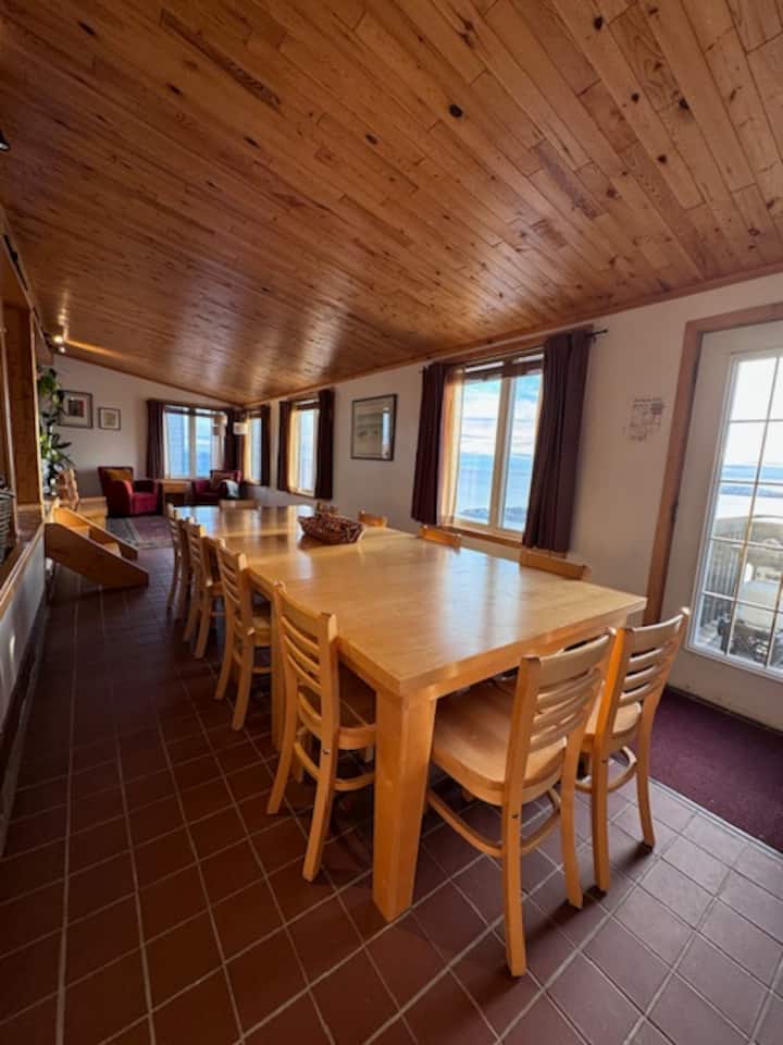 Stay By The Sea | Entire Space - Iqaluit