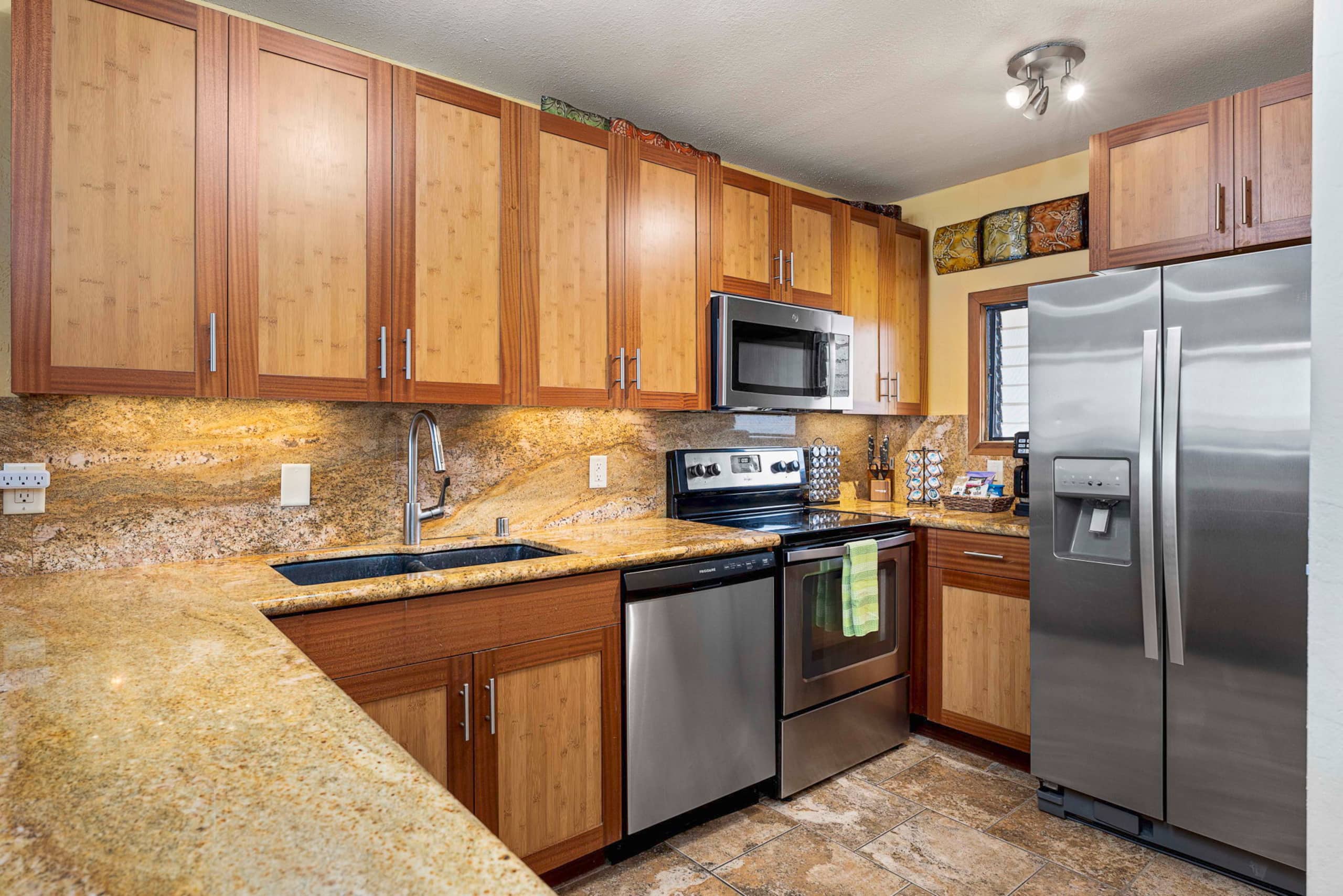 Beautiful Oceanfront 2 Bdrm/2 Bath with A/C #222 - Image 8