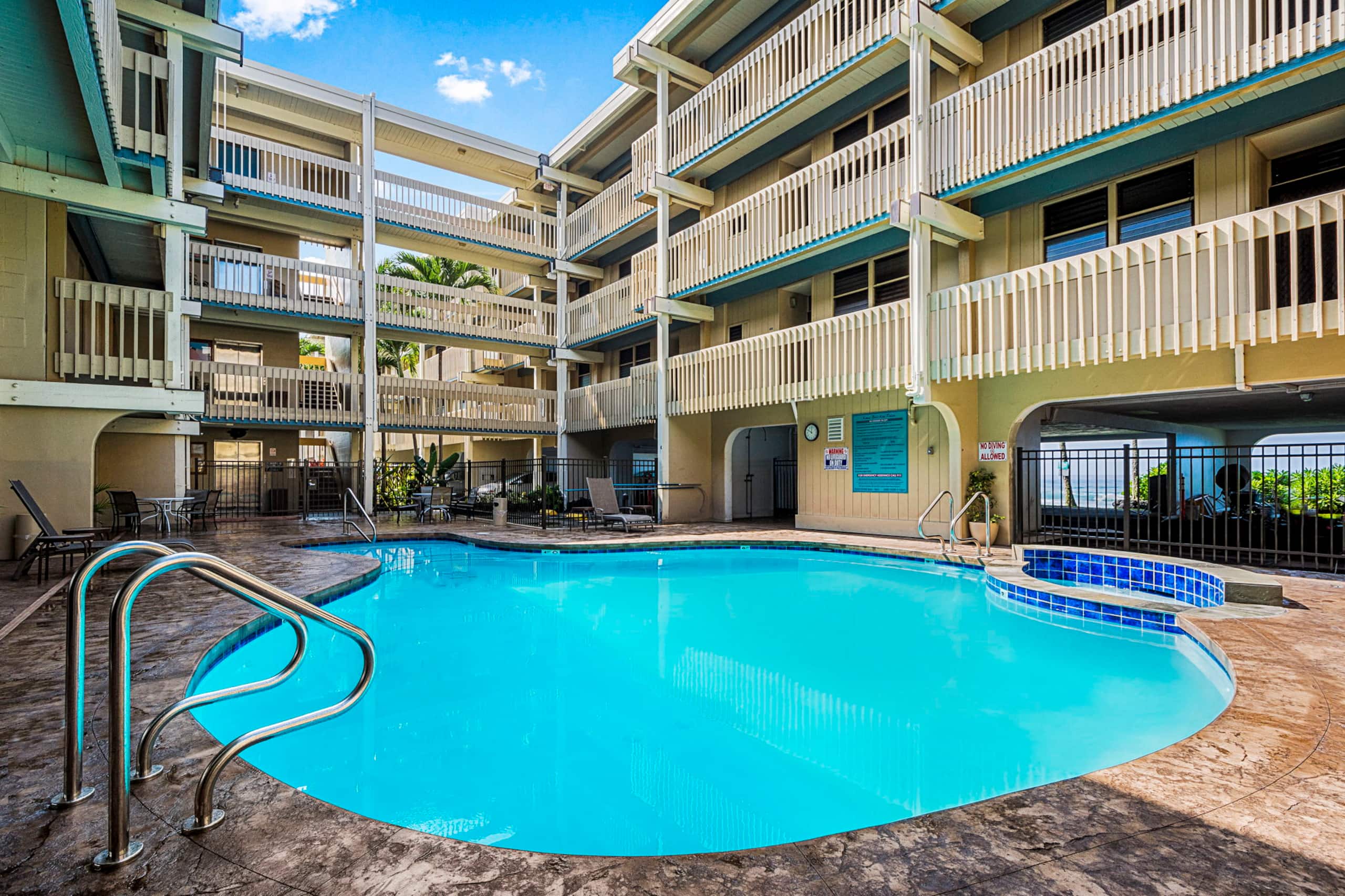 Beautiful Oceanfront 2 Bdrm/2 Bath with A/C #222 - Image 59
